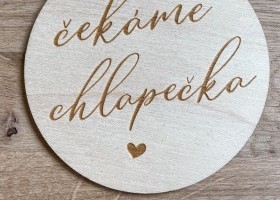 Máca grafika - milníkové kartičky - Čekáme chlapečka