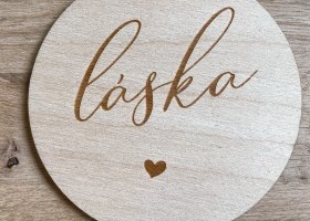 Máca grafika - milníkové kartičky - Láska